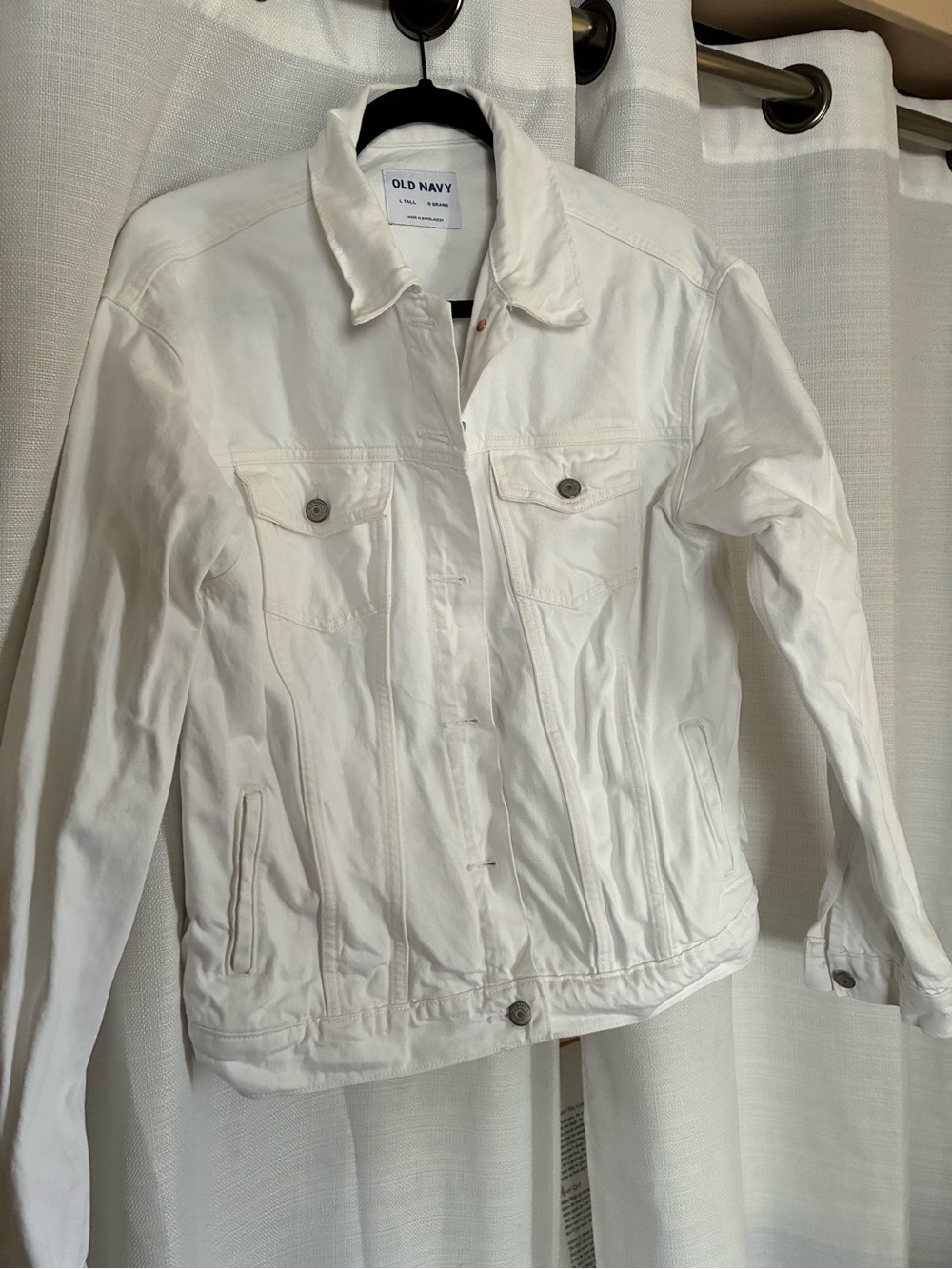Old Navy White Women's Denim Jacket - Classic Button-Front Style TALL